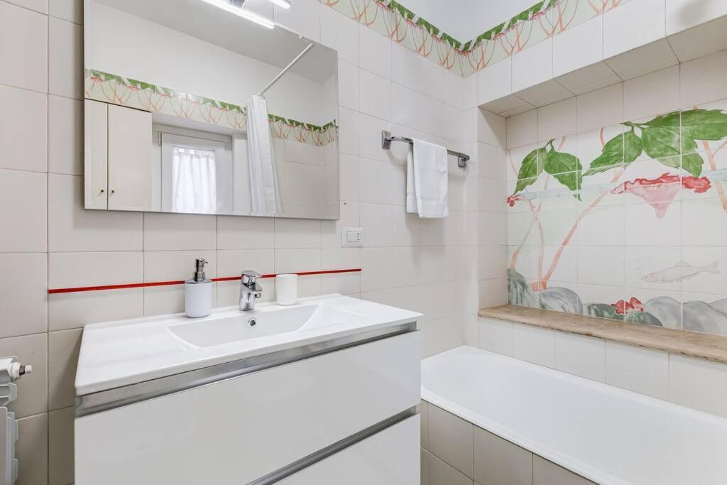 Luminous Apartment Few Steps From Piazza Navona Экстерьер фото